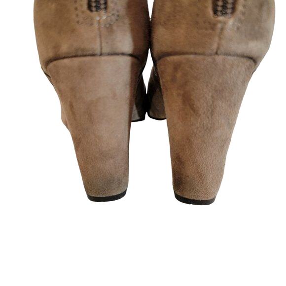 ISOLA Suede Ankle Boots Sz 8 Women's Tan Geometric Cutout - Picture 4 of 10